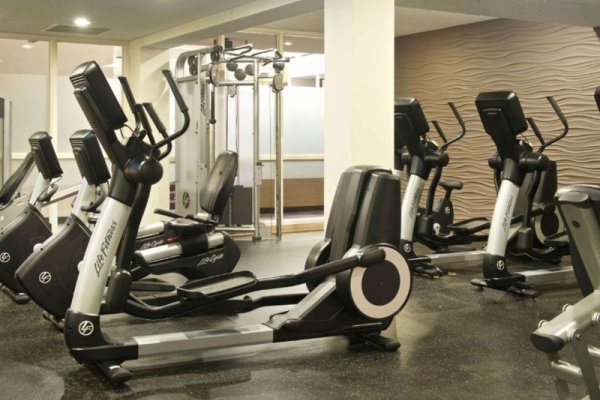 Doubletree by Hilton Bloomington - Minneapolis South