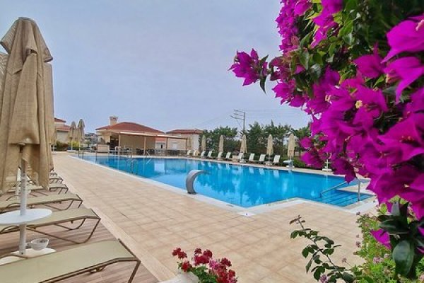 Kamer Suites & Hotel