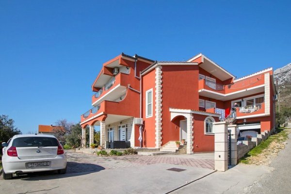 Dujo Apartments
