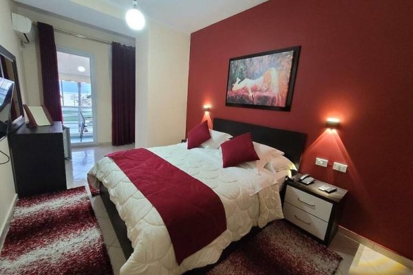Haris Hotel