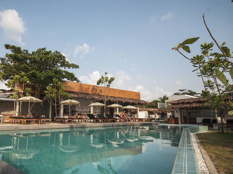 Escape Beach Resort