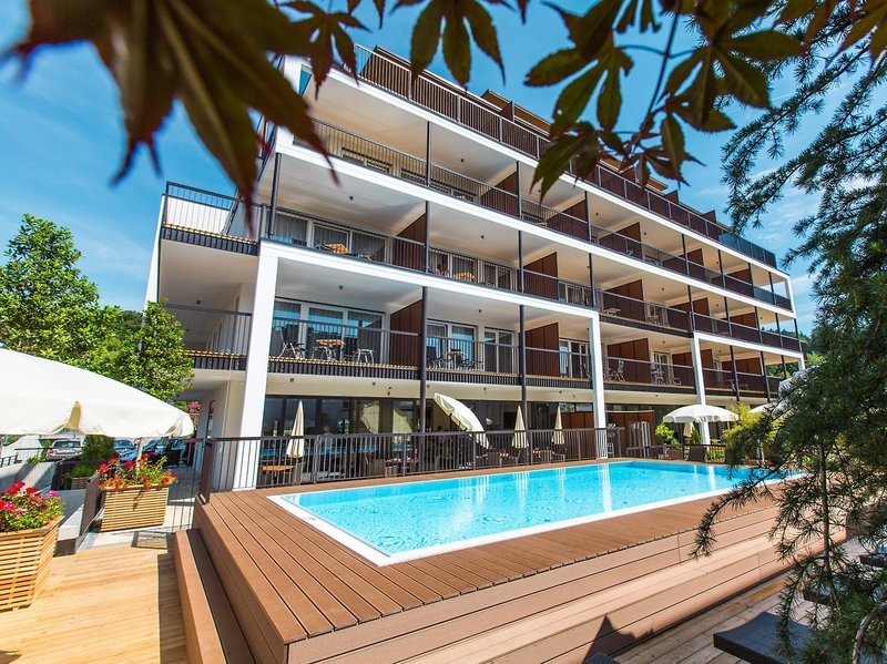 Feel Good Resort