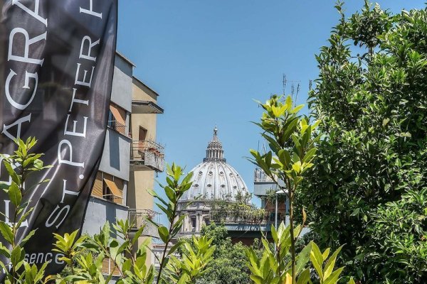 Fragrance St. Peter