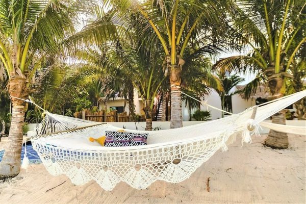 La Puerta Azul Beachfront Adults Only