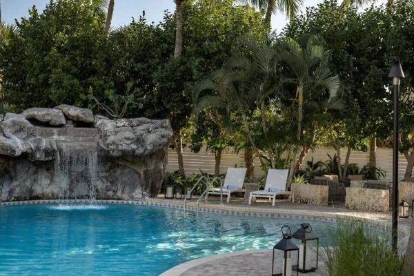 Margaritaville Beach House Key West