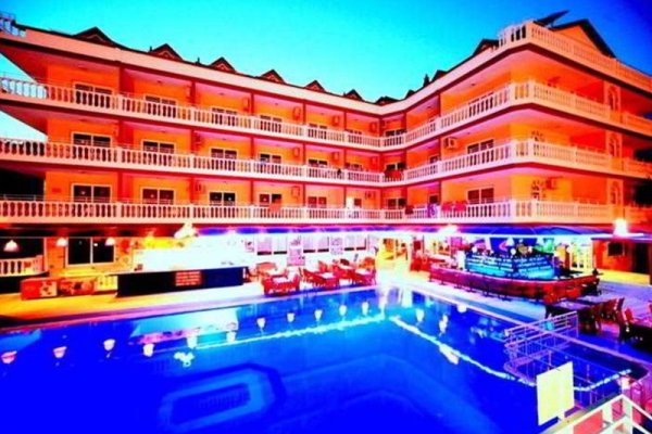Mustis Royal Plaza