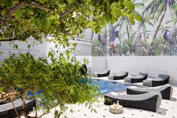 Vasia Boulevard Hotel