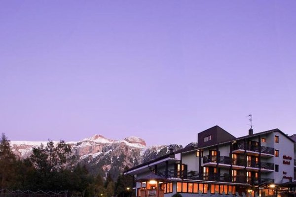 Hotel Alaska