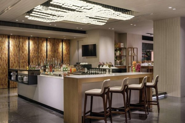 Double Tree by Hilton Bangkok Ploenchit