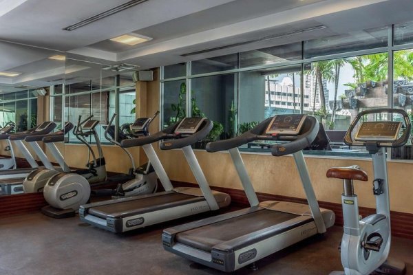 Double Tree by Hilton Bangkok Ploenchit