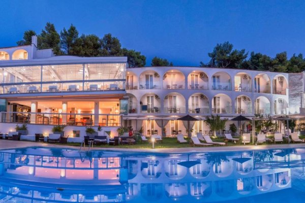 Skiathos: Hotel Punta 4* - Bazény