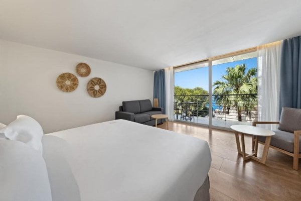 Malorka: Occidental Cala Viñas 4*