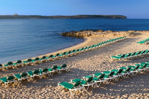 Malta: Paradise Bay Resort 4* - Pláž