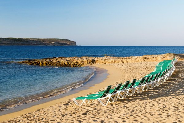 Malta: Paradise Bay Resort 4* - Pláž