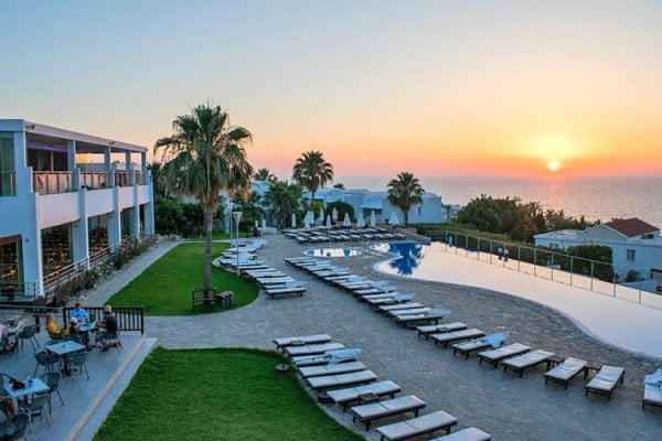 Cyprus, Paphos: Theo Sunset Bay Holiday Village 4* - Bazény