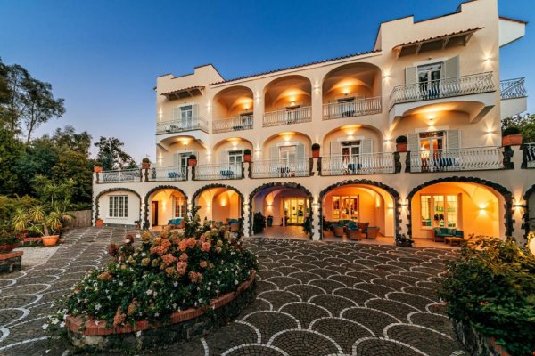 Ischia: Regina Palace Terme 4*