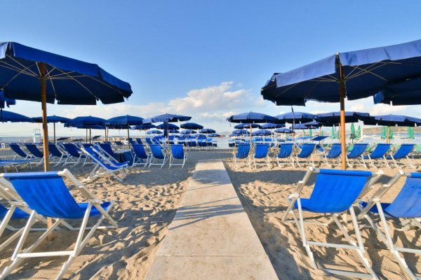 Ischia: Royal Terme 4* - Pláž