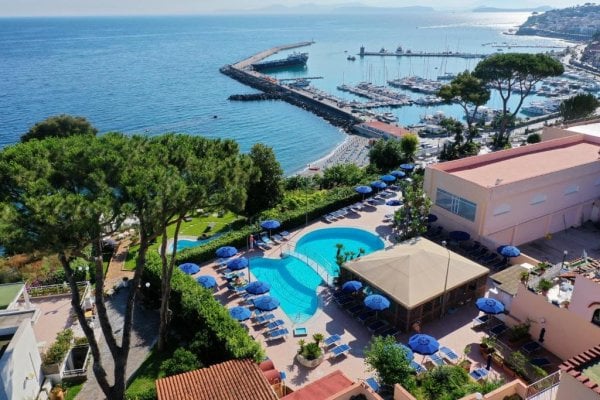 Ischia: Cristallo Palace Terme & Beach 4*