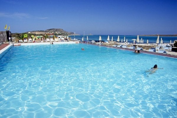 Sardínia: UNAHOTELS Ancora Hotel & Club 4* - Pláž