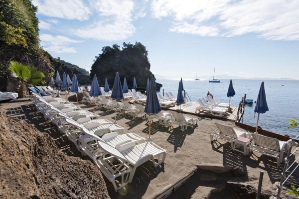 Ischia: Giardino Delle Ninfe e La Fenice 3* - Pláž