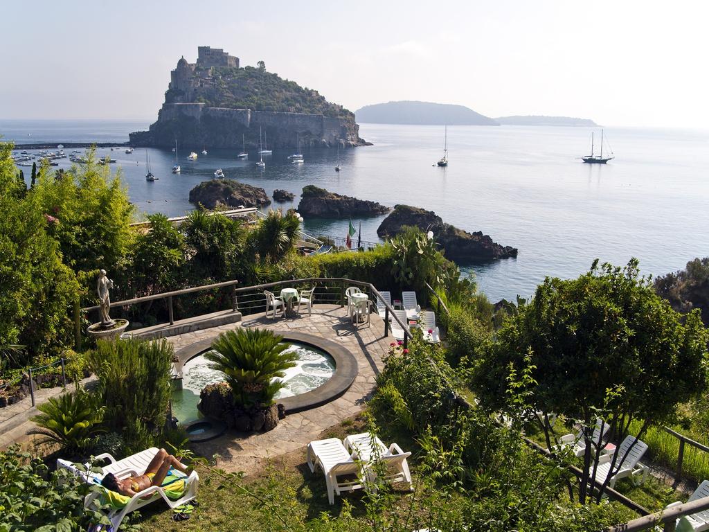 Ischia: Giardino Delle Ninfe e La Fenice 3*
