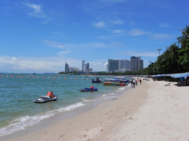Piesočnatá pláž Pattaya