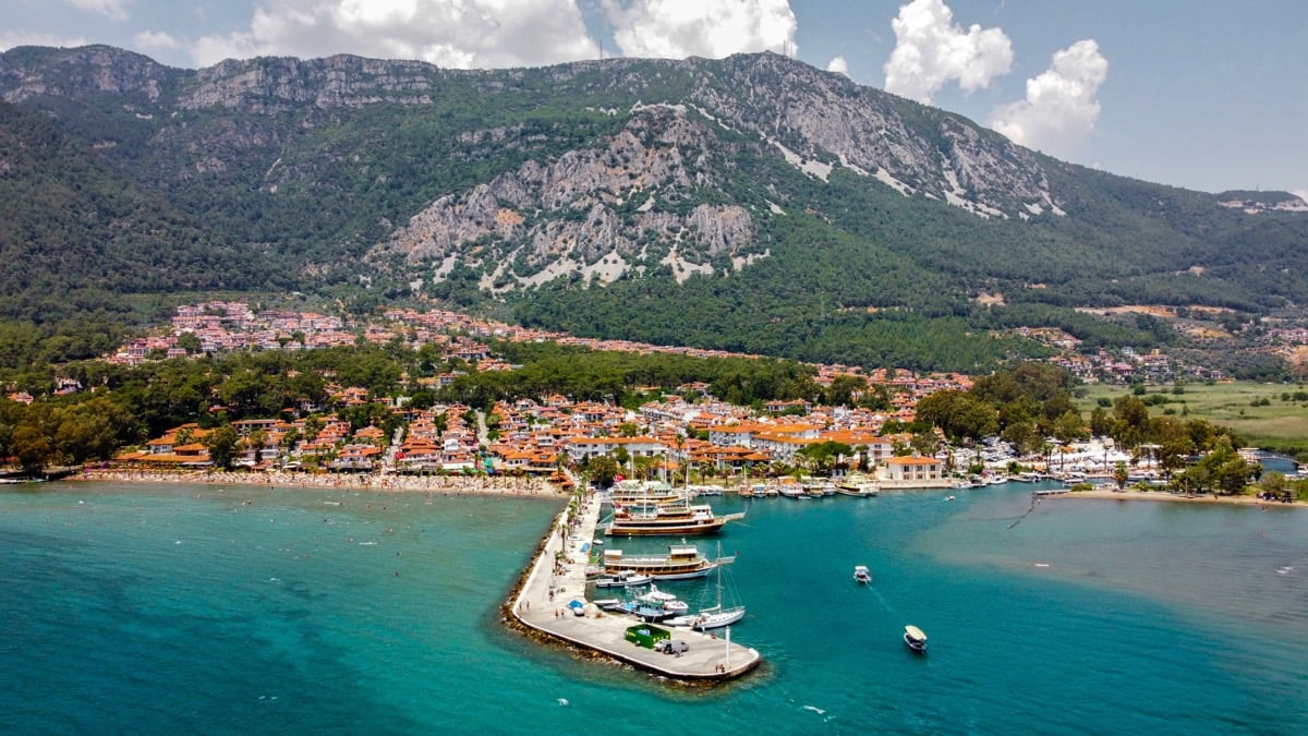 Pláž Akyaka, Dalaman, Turecko