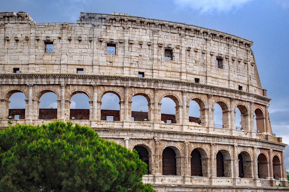 Koloseum postavené cisármi flaviovskej dynastie