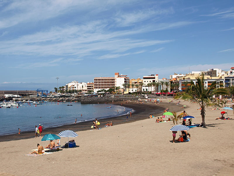 Playa San Juan ležiaca v prístave